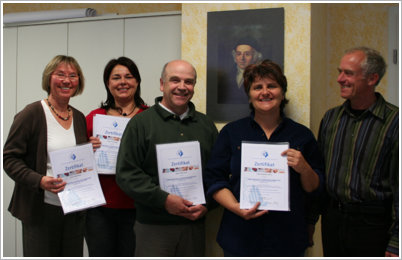Abschlussfoto der erfolgreichen TeilnehmerInnen der Homöopathie-Ausbildung im Rahmen der Union Deutscher Heilpraktiker Stuttgart (2006-2009)